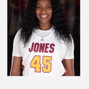 Meet your Posher, Vilma